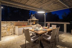 Mateo Stone Villa in Kato Korakiana