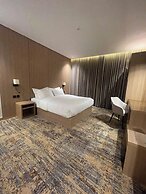 LYVAN HOTEL