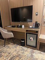 LYVAN HOTEL