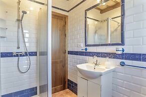 Casa con piscina compartida Conil de 5