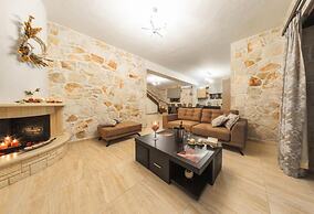 Impeccable 3-bed Villa in Anafonitria