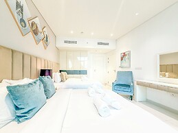 DAMAC Bay's Edge by DVH Luxe Retreats