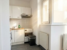 Lovely 3BR Apt With Balcony Rennweg