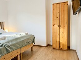 Lovely 3BR Apt With Balcony Rennweg