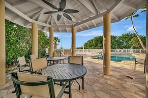 Holmes Beachfront Oasis