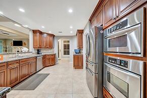 Holmes Beachfront Oasis