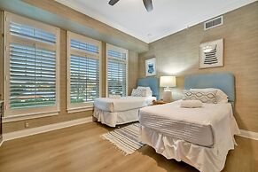 Holmes Beachfront Oasis