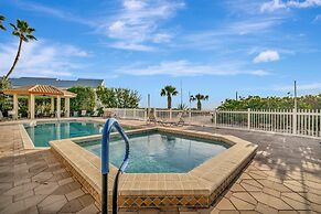 Holmes Beachfront Oasis
