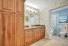 Holmes Beachfront Oasis