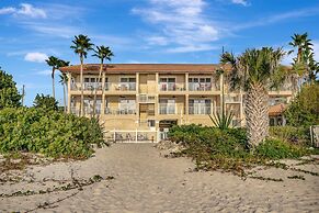 Holmes Beachfront Oasis