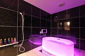 Hotel GLOW - Adults Only