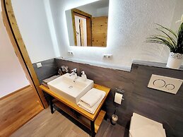 Schickster Mountain Lodge
