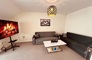Middlesbrough Stylish Flat 2 Bedrooms & 2 Bathrooms & Private Parking-