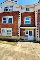 Middlesbrough Stylish Flat 2 Bedrooms & 2 Bathrooms & Private Parking-