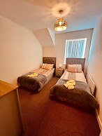 Middlesbrough Stylish Flat 2 Bedrooms & 2 Bathrooms & Private Parking-