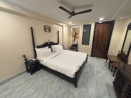 RAJMAHAL HOTEL & RESORT