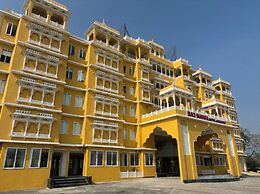 RAJMAHAL HOTEL & RESORT