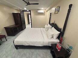 RAJMAHAL HOTEL & RESORT