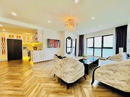 Goldcoast Premium Beachfront Apartment