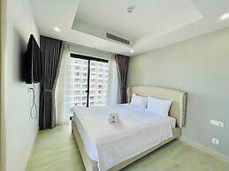 Goldcoast Premium Beachfront Apartment
