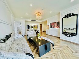 Goldcoast Premium Beachfront Apartment