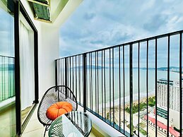 Goldcoast Premium Beachfront Apartment