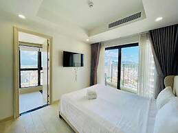 Goldcoast Premium Beachfront Apartment