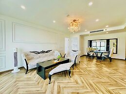 Goldcoast Premium Beachfront Apartment