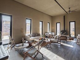 LOSTVILLA Zhongwei Yellow River