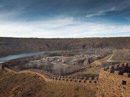 LOSTVILLA Zhongwei Yellow River