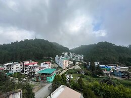 Hotel Dark Clouds