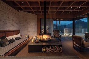 LOSTVILLA Deqin Meri Snow Mountain