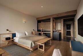 LOSTVILLA Deqin Meri Snow Mountain