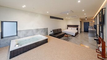 Sokcho W Spa Poolvilla