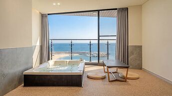 Sokcho W Spa Poolvilla