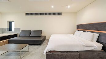 Sokcho W Spa Poolvilla