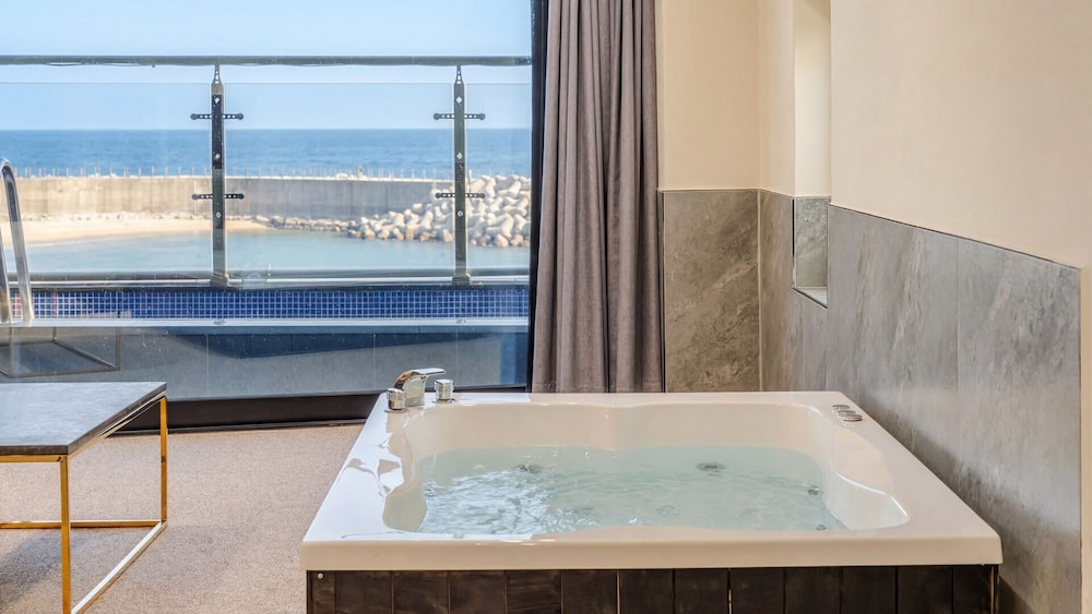 Sokcho W Spa Poolvilla