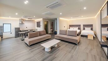 Sokcho W Spa Poolvilla