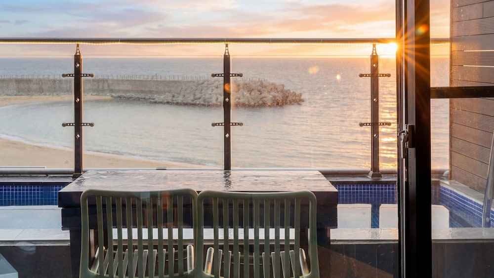 Sokcho W Spa Poolvilla