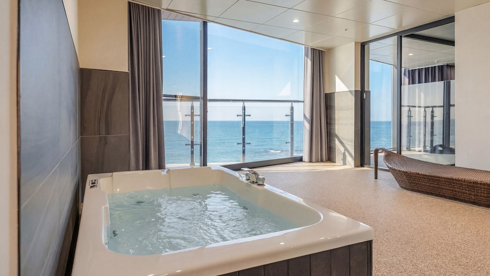 Sokcho W Spa Poolvilla