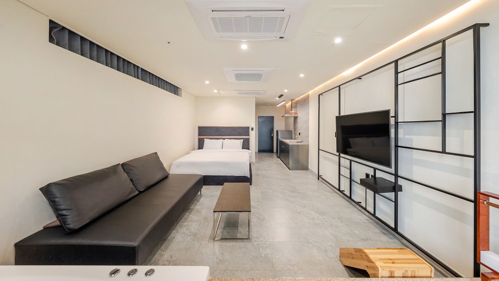 Sokcho W Spa Poolvilla