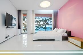 Boryeong Lavar Pool Villa