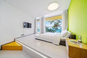 Boryeong Lavar Pool Villa