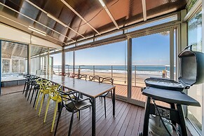 Boryeong Lavar Pool Villa