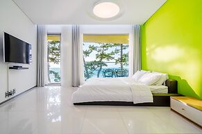 Boryeong Lavar Pool Villa
