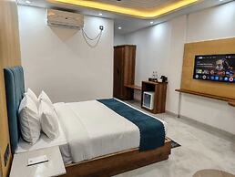 Amritara Chakra River Resort