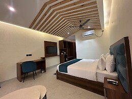 Amritara Chakra River Resort