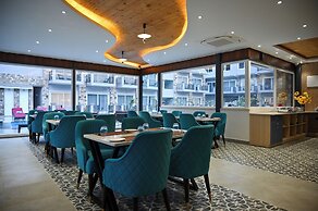Amritara Chakra River Resort