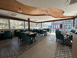Amritara Chakra River Resort