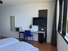 WIND HOTEL